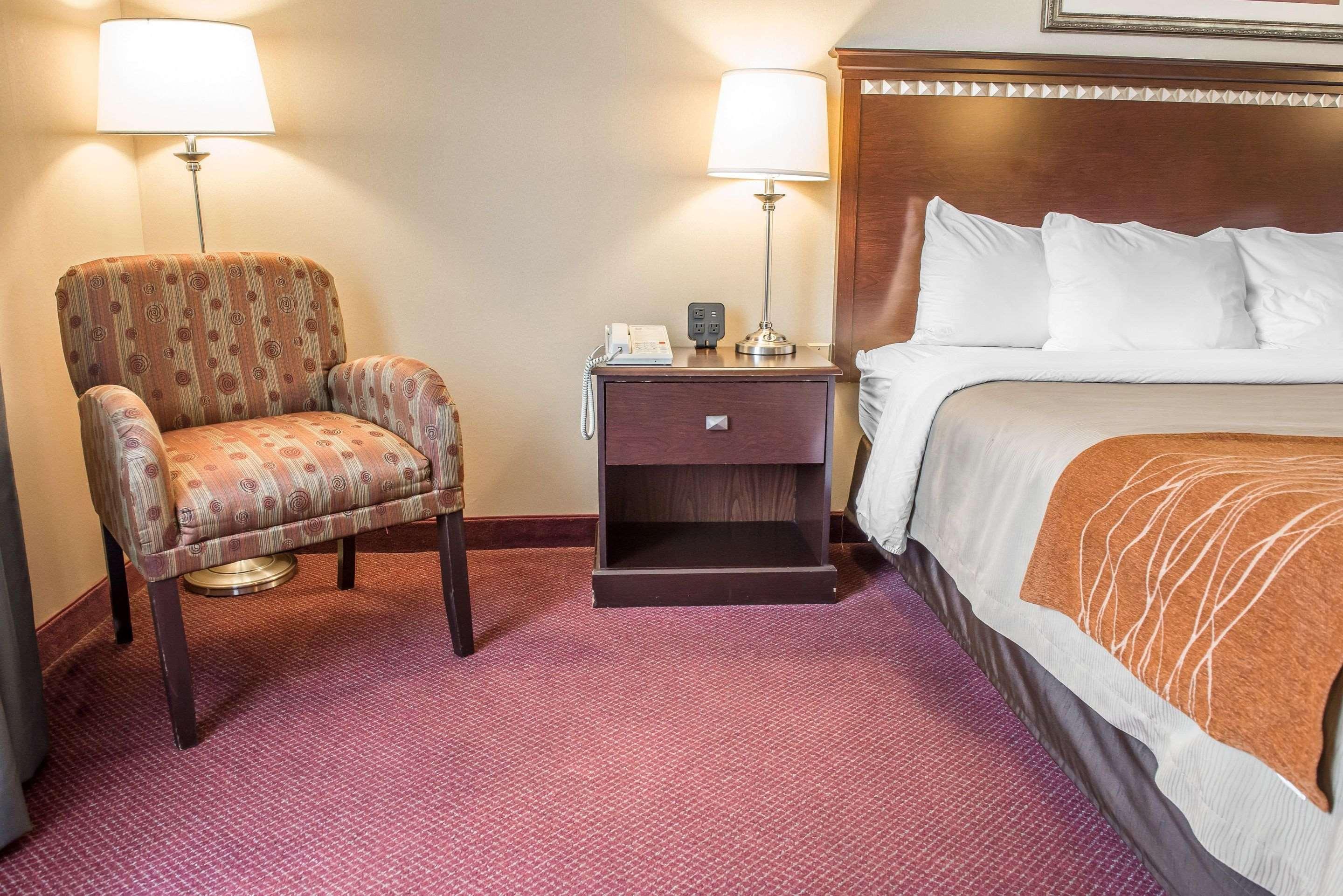 Wingate By Wyndham Pittsburgh New Stanton Hotel Eksteriør billede