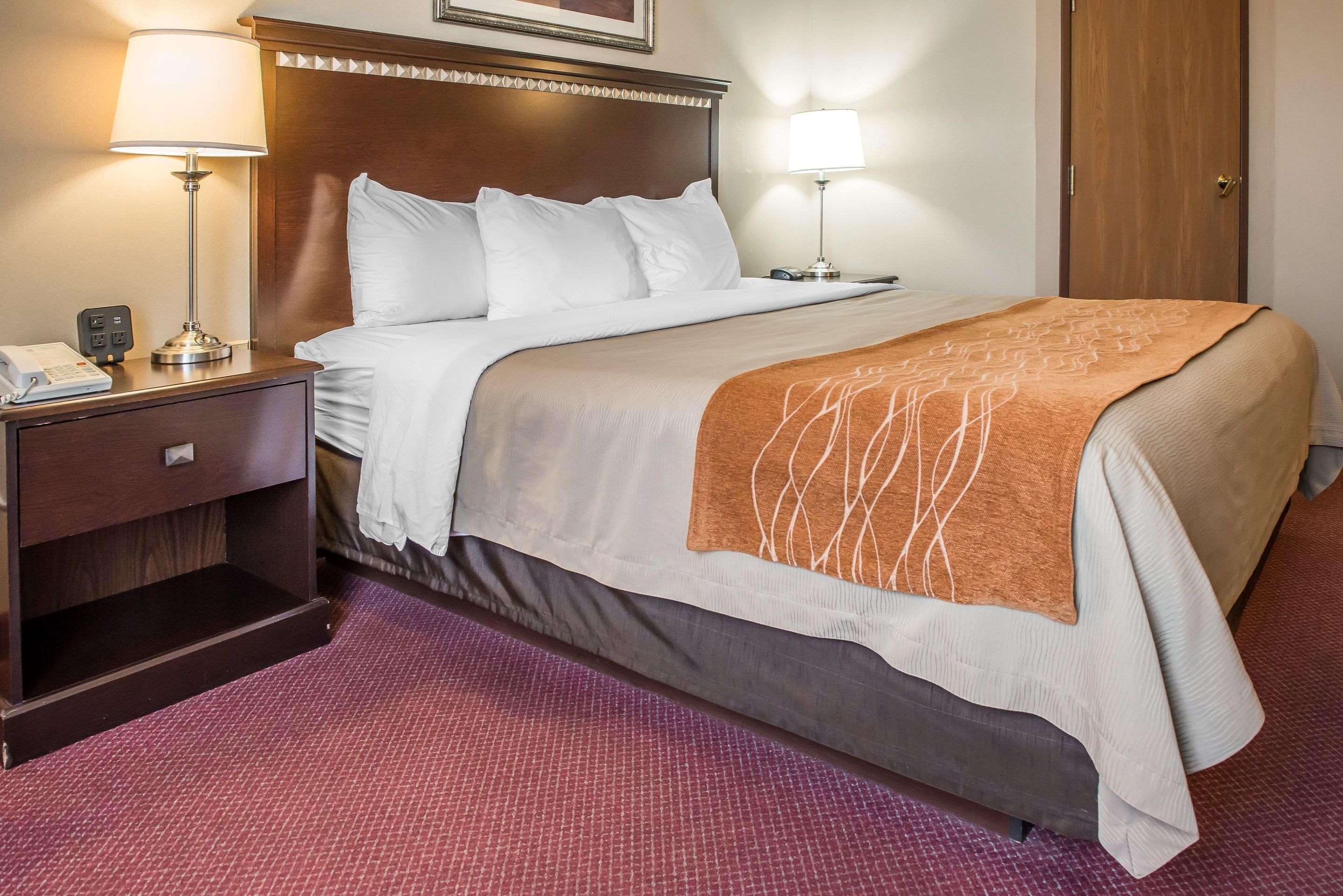 Wingate By Wyndham Pittsburgh New Stanton Hotel Eksteriør billede